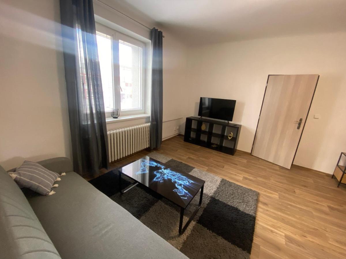 Cerna Ruze - Apartman 3 Плзень Екстер'єр фото